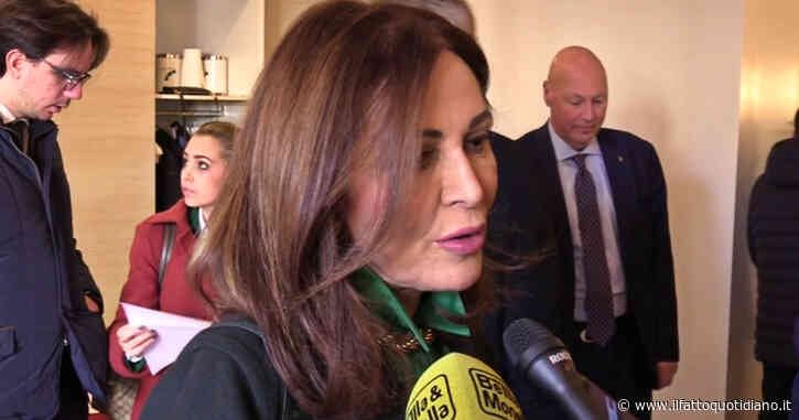 Il caso Santanchè esplode alla Camera: approvata con l’ok del governo una proposta del Pd che lo impegna a sanzionare anche Visibilia. I dem: “Ministra sfiduciata dalla maggioranza”