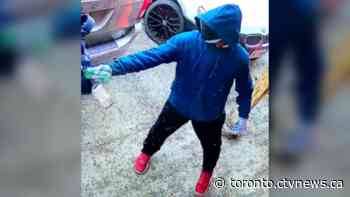 Police search for man who allegedly tried to set someone on fire in Oshawa