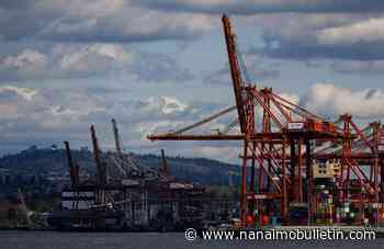 B.C. port union issues 72-hour strike notice affecting 7,400 workers