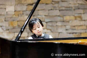 Piano prodigy, 8, plays premiere B.C. recital to raise funds