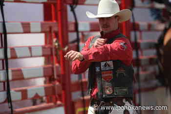 Chase Brooks leads saddle bronc after big performance on Wednesday at Ponoka Stampede