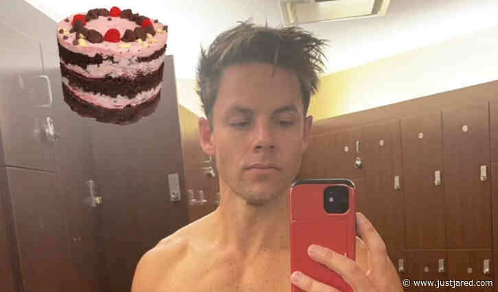 Station 19's Lachlan Buchanan Shows Off His Summer Body in Shirtless Locker Room Pic