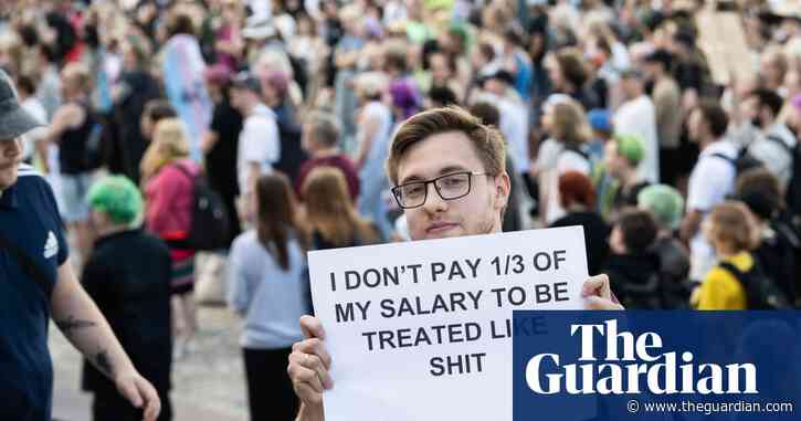 ‘We are ashamed’: protesters gather in Helsinki over ministers’ far-right links