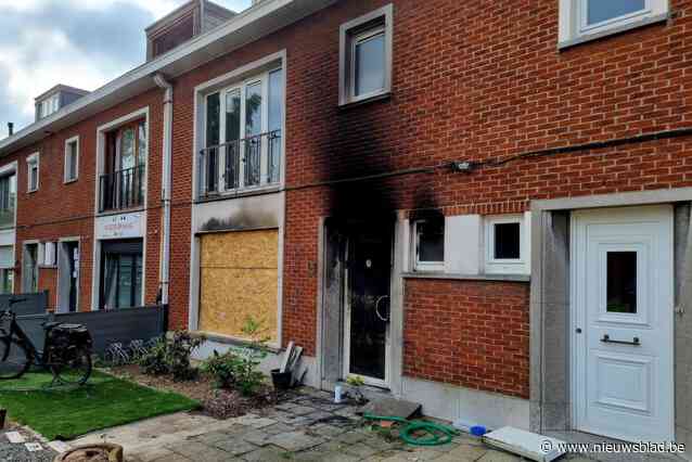 Vrijdag uitvaart van Kyara en Kyano maar moeder Stefanie ligt nog in coma: “Surreëel want als mama wil je op de laatste reis van je kindjes aanwezig zijn”