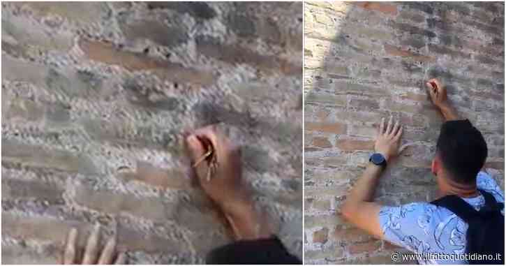 Identificato il turista che ha inciso il nome della fidanzata sul Colosseo: è un turista inglese