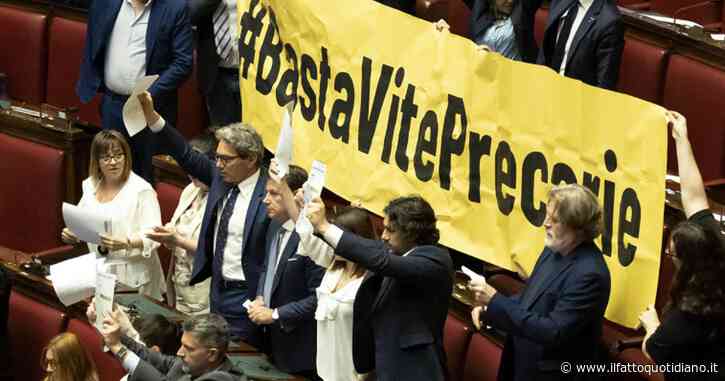 Contratti a termine facili, rinnovi senza causali e più voucher: il decreto Lavoro è legge, ecco cosa cambia per 3 milioni di precari