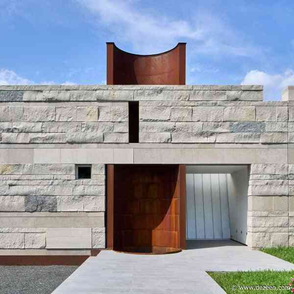 Tobin Smith creates triangular Casa Escuda for San Antonio family
