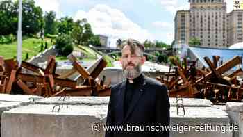 Priester muss im Ukraine-Krieg Taxi fahren: Wofür er betet