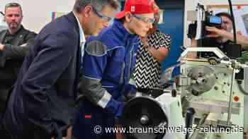 Lausitzer Energiewende - Habeck bei BASF und Leag