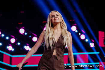 Country music star Kelsea Ballerini hit in the face during a concert