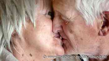 Knutscht es sich mit Zahnprothese anders?