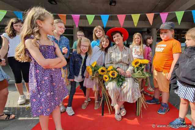 Don Bosco Buitengewoon wuift directrice Agnes uit