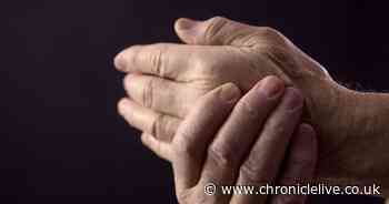 Little-known lung cancer symptom on your fingers and other signs of the disease