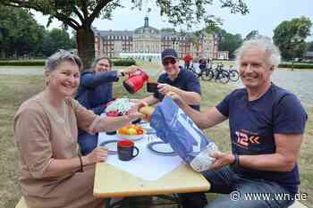 Frühstücken unter dem geschlossenen Promenadendach