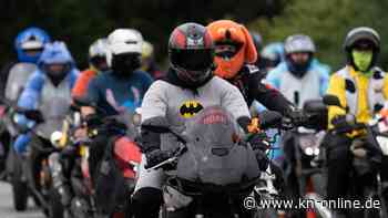 Großbritannien: Biker nehmen als Comic-Helden Abschied von Noah