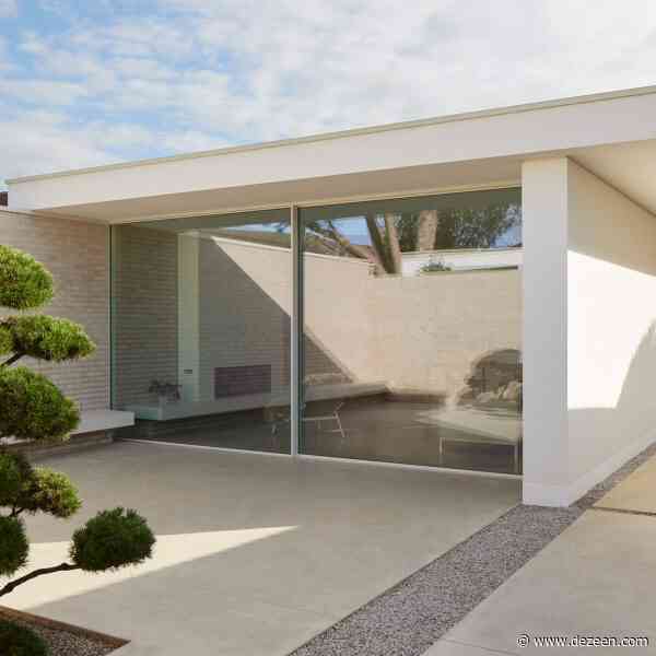 Ström Architects creates "monastic" Case House in Cheltenham