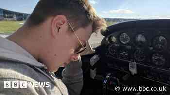 Trainee pilots lose tens of thousands after flying schools collapse