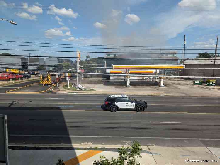 VIDEO: Austin Fire responds to apartment fire in north Austin Friday