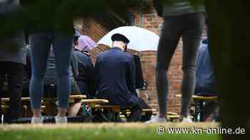 Toppenstedt: Trauernde erinnern bei Gottesdienst an Opfer von Radlader-Unfall