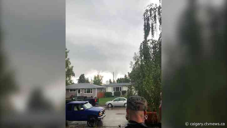 Tornado strikes Mountain View County, damaging houses and causing injuries
