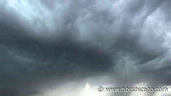Strong thunderstorm brings lightning, gusty winds to Chicago Saturday evening