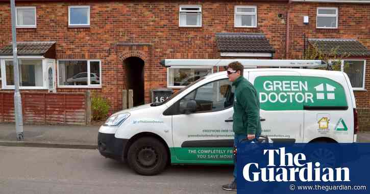 Energy bills: how a visit from a ‘green doctor’ can help Britons save