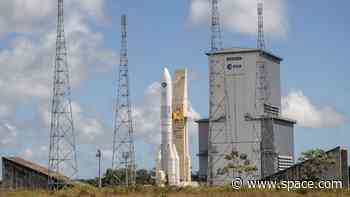 See Europe's powerful new Ariane 6 rocket on launch pad (photos)
