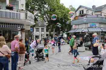 Bad Oeynhausen: Folk-Songs und Seifenblasen auf der Sommerbühne