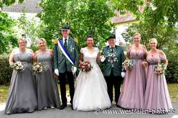 Königspaar steht im Mittelpunkt beim Schützenfest in Ottenhausen