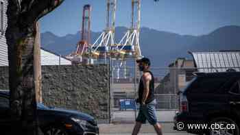 Labour talks continue in B.C. port workers' strike that could have major economic impact