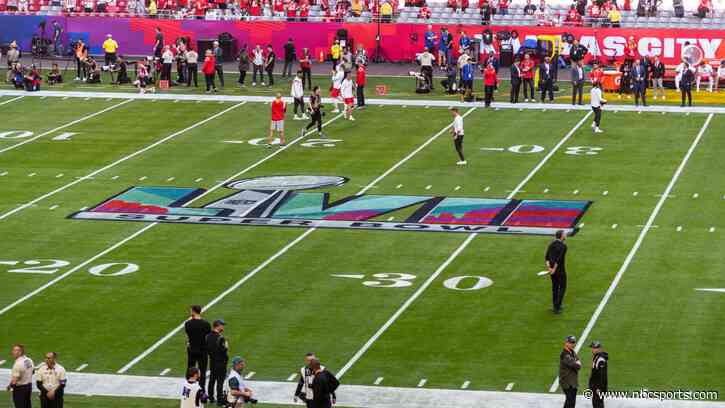 Privately, the NFL blamed Super Bowl slipping on players wearing the wrong cleats