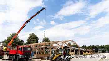 Aufbau auf dem Mühldorfer Volksfestplatz hat begonnen - diese Zelte gibt es heuer