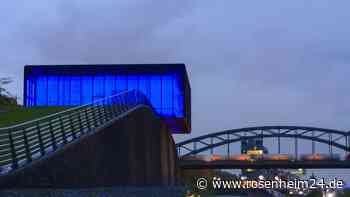 Rhein hat Hochwasser? Dann leuchtet dieses Gebäude in einer bestimmten Farbe