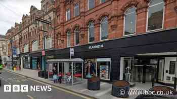 Leeds designer clothing store robbed in broad daylight