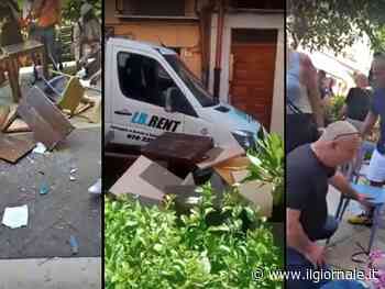 Camion senza autista piomba sui tavolini di un locale, paura in centro
