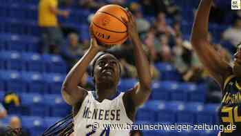 Divine Tanks verstärkt die Lionpride-Basketballerinnen