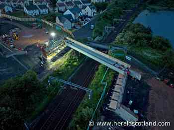 Glasgow to Edinburgh train line gets new overhead bridge