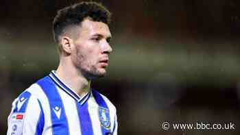 Marvin Johnson: Sheffield Wednesday winger extends contract with newly-promoted Championship club