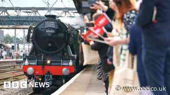 Flying Scotsman: Loco marks 100th anniversary with return to Doncaster