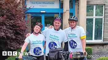 Cycling siblings complete Whitby to Sheffield ride in honour of mum