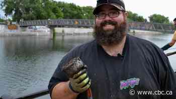 Magnet fishers are hunting for sunken treasures in Quebec's waterways