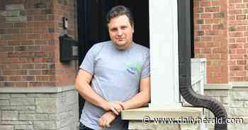 'Running through bullets': Highland Park resident recalls rushing to help victims last July 4