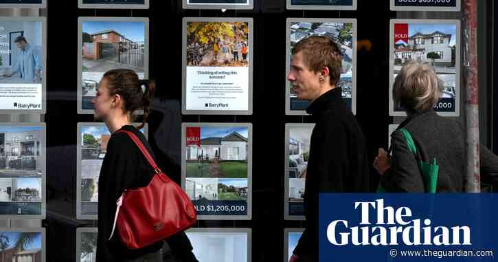 RBA interest rates: banks split on future rate hikes as uncertain economic outlook prompts pause