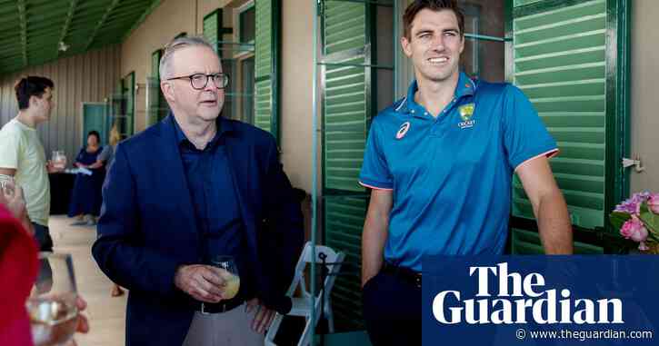 ‘Stay in your crease’: Anthony Albanese offers Rishi Sunak advice following controversial Ashes dismissal