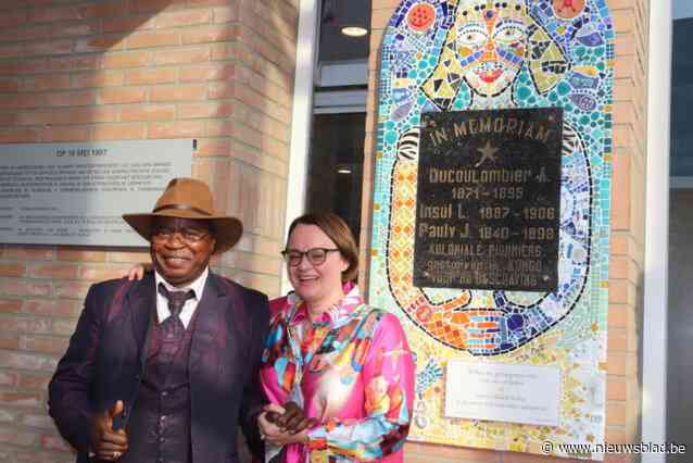 Plakkaat eert kolonialen die in Congo gestorven zijn ‘voor de beschaving’, nu maakt het deel uit van kunstwerk: “We zaten ermee gewrongen”