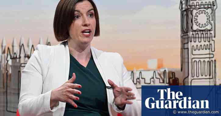 Labour pledges bonus for new teachers but no commitment to 6.5% pay rise