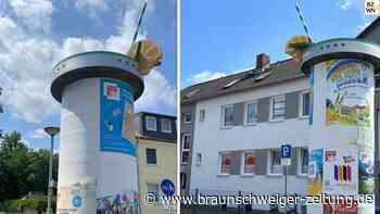 Braunschweig: Wieder die Spiegelei-Künstler? Litfaßsäule trinkbar