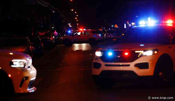 5 dead after gunman opens fire at random on Philadelphia streets: police