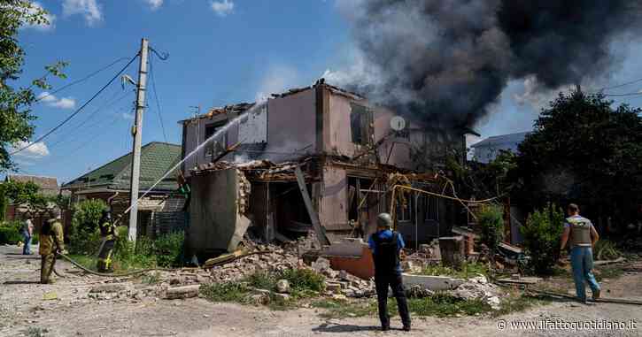 Ucraina, la diretta – Attacco con droni vicino a Mosca, la Difesa russa: “Impossibile senza l’aiuto degli Usa e della Nato”