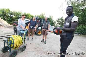 Geflüchteter schließt in Delbrück Gärtnerlehre mit der Note „gut“ ab